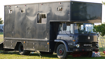 Bedford TK Horse Box - Bird Carrier